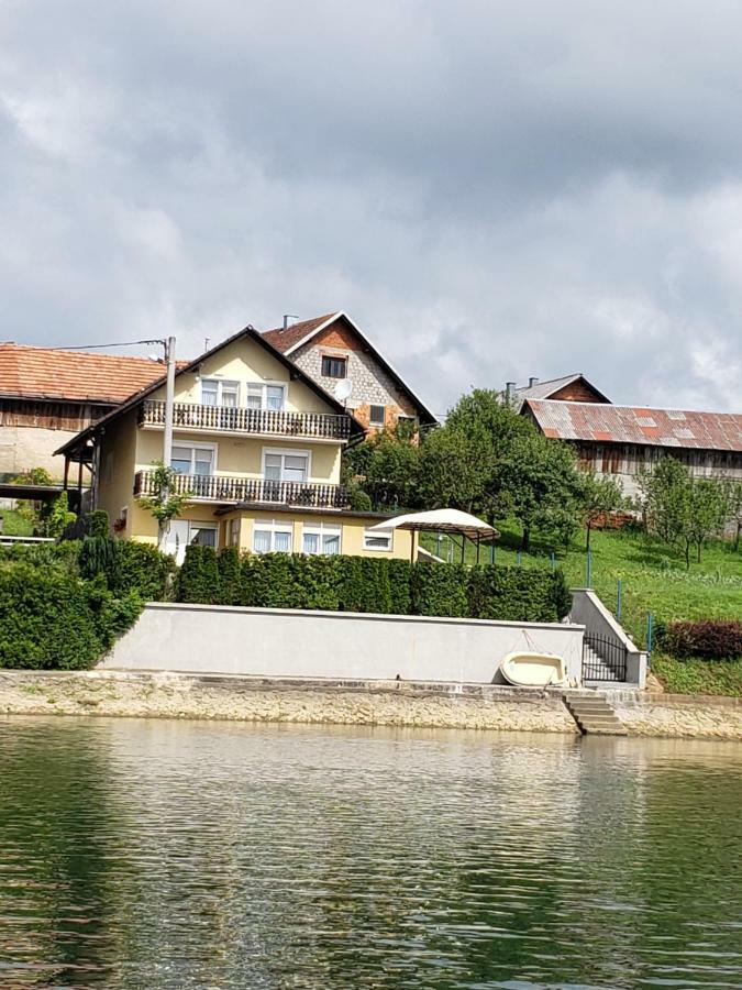 אוגולין Apartments Mise מראה חיצוני תמונה